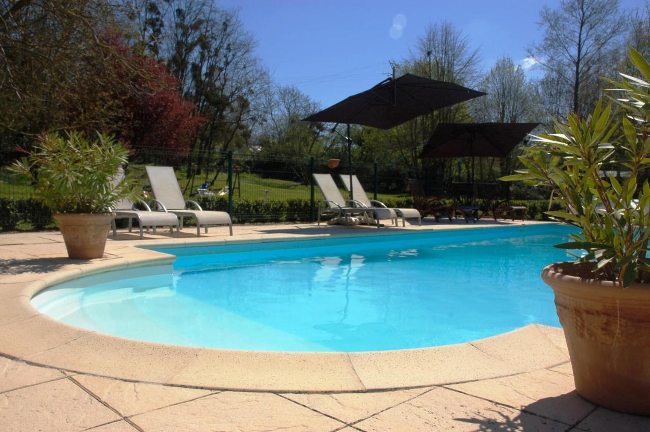 Le Logis Du Pressoir Self Catering Gites In Beautiful 18Th Century Estate In The Heart Of The Loire Valley With Heated Pool And Extensive Grounds. Les Bois-d'Anjou Exterior foto