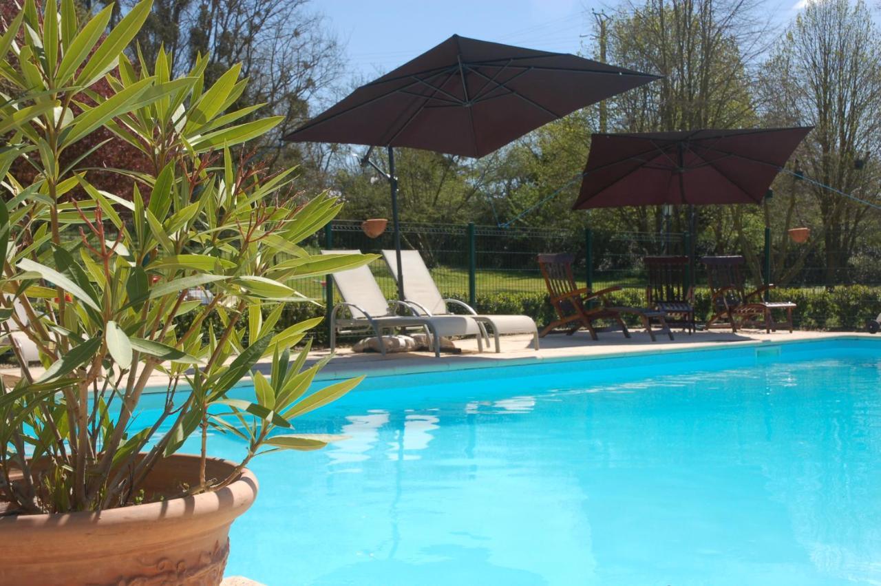 Le Logis Du Pressoir Self Catering Gites In Beautiful 18Th Century Estate In The Heart Of The Loire Valley With Heated Pool And Extensive Grounds. Les Bois-d'Anjou Exterior foto