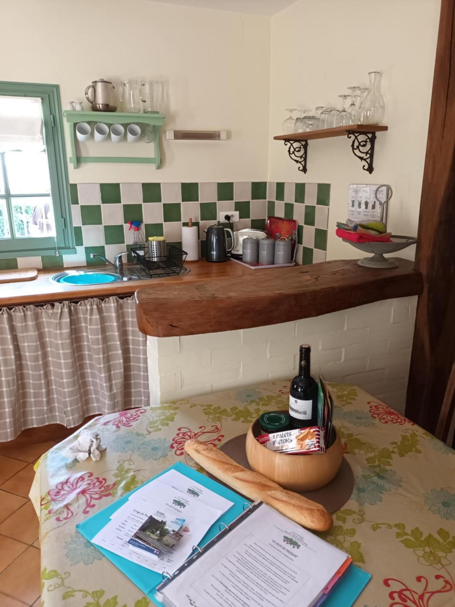 Le Logis Du Pressoir Self Catering Gites In Beautiful 18Th Century Estate In The Heart Of The Loire Valley With Heated Pool And Extensive Grounds. Les Bois-d'Anjou Zimmer foto