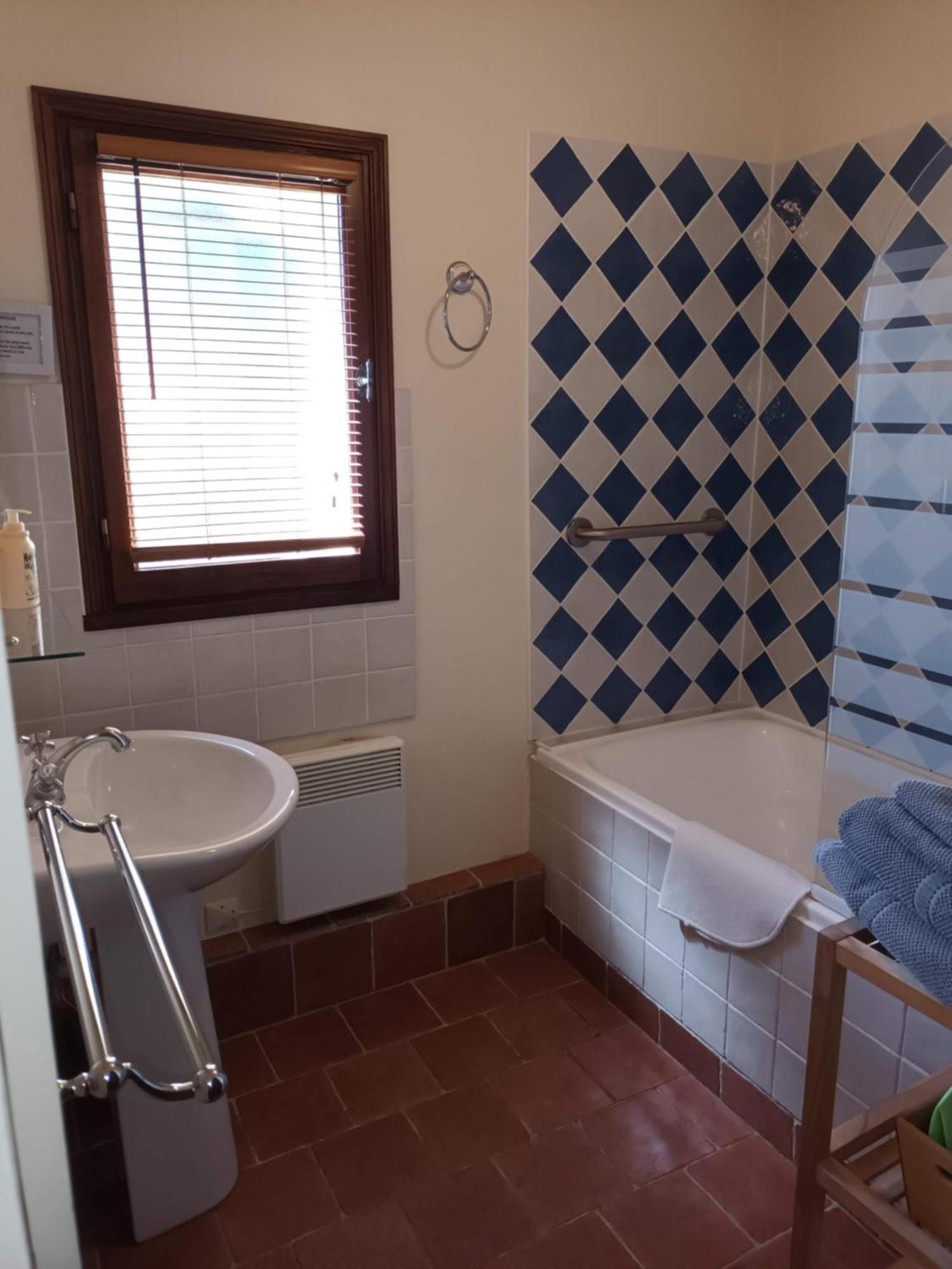 Le Logis Du Pressoir Self Catering Gites In Beautiful 18Th Century Estate In The Heart Of The Loire Valley With Heated Pool And Extensive Grounds. Les Bois-d'Anjou Zimmer foto
